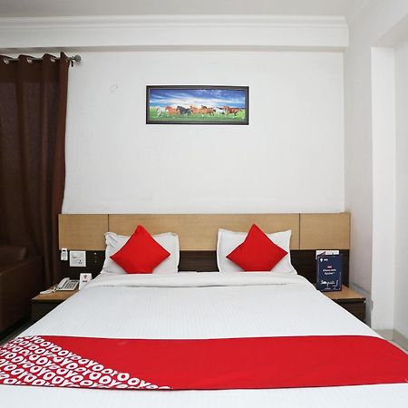 Hotel O Cyber Inn Gurgaon Exterior photo