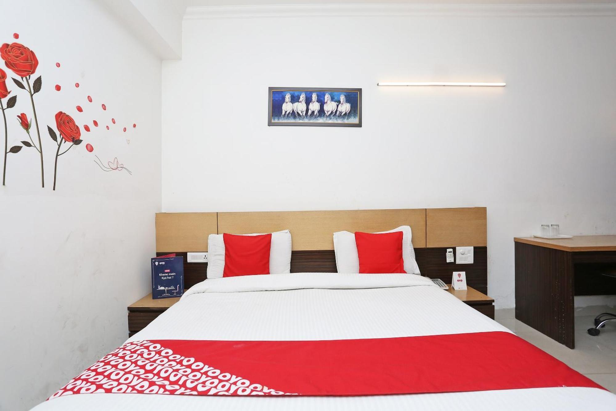 Hotel O Cyber Inn Gurgaon Exterior photo