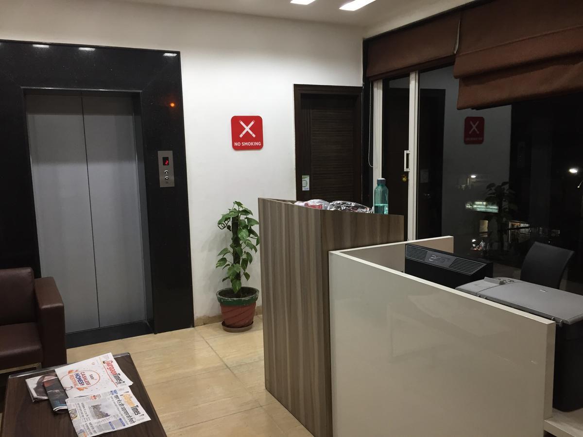Hotel O Cyber Inn Gurgaon Exterior photo